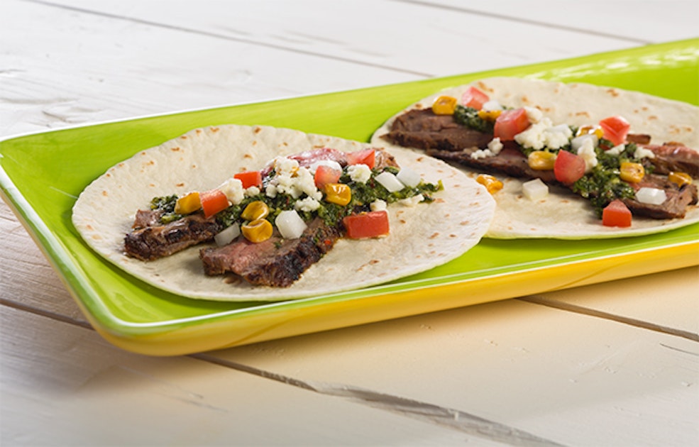 Limón Chimichurri Skirt Steak Fajitas - Mission Foodservice
