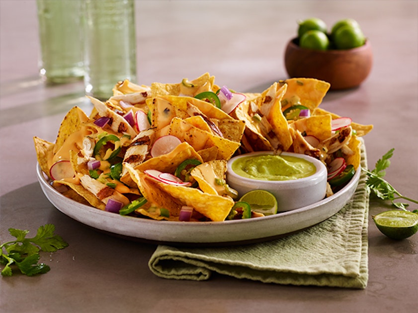 Hatch Green Chile Chicken Nachos - Mission Foodservice
